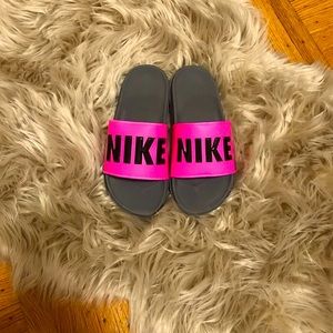 Nike • Slides 💕